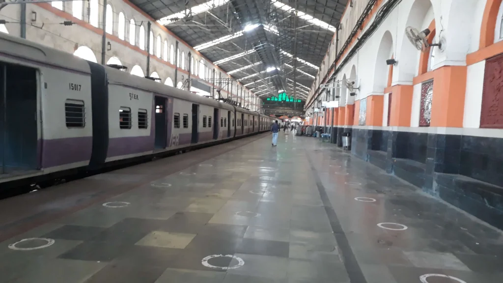 Travel from Sealdah station to Bangaon 